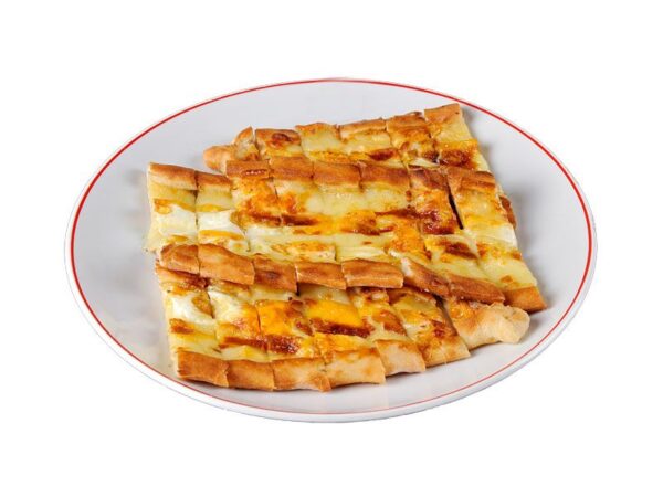 Pide z serem i jajkiem